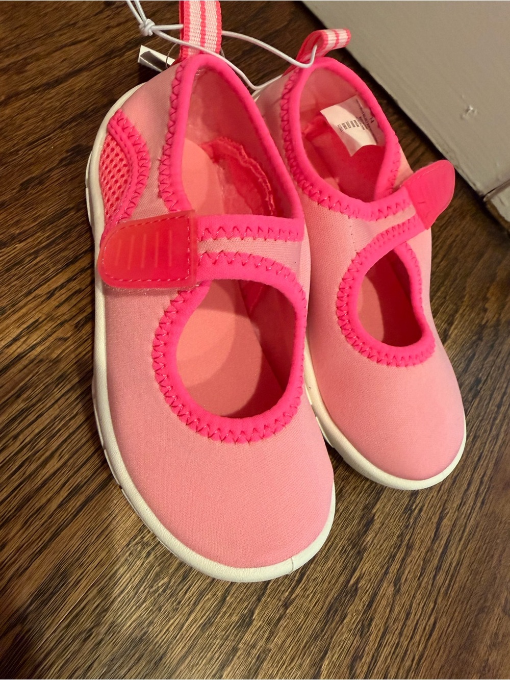 NWT! Toddler girl hot pink water shoes